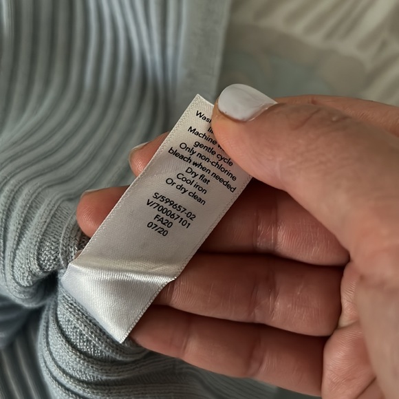 Athleta Glacial blue Lincoln Park Ribeed Crew Neck Sweater. Size S - Picture 10 of 13